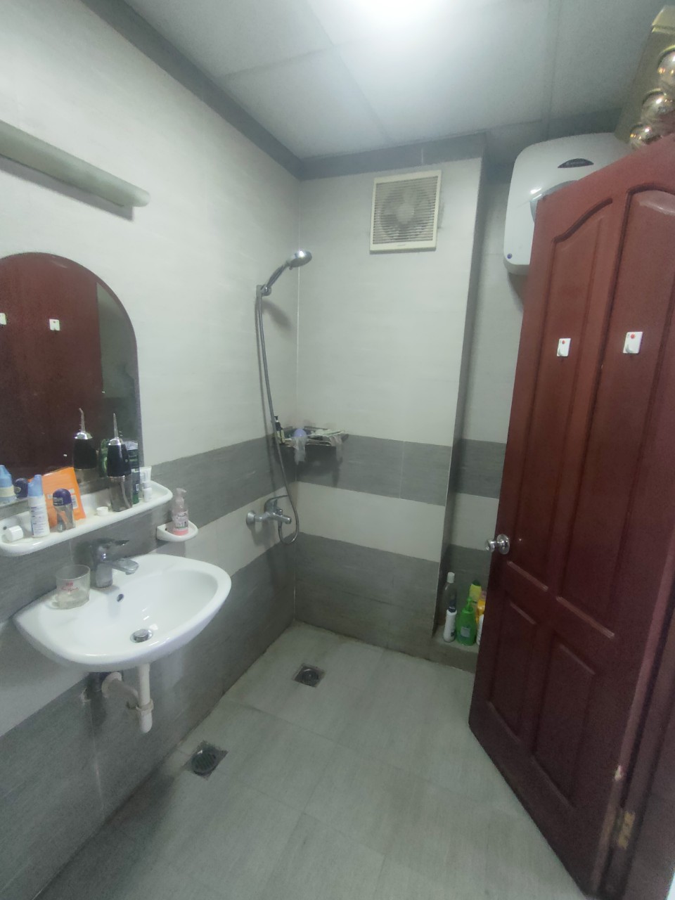 Chính chủ cho thuê CHCC 17T9 DT 107m2 tại khu THNC đường Nguyễn Thị Thập - Ảnh 1